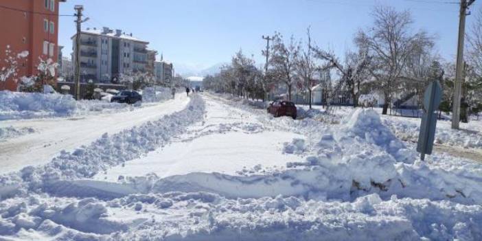 Elektrik verilemeyen şehirde okullar 5 gün tatil edildi