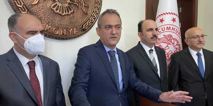 Milli Eğitim Bakanı Özer, okullardaki Omicron etkisini Konya'da açıkladı
