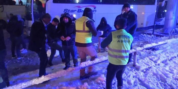 Konya’da son durum! Yollarda mahsur kalan 265 kişi ve 131 araç kurtarıldı