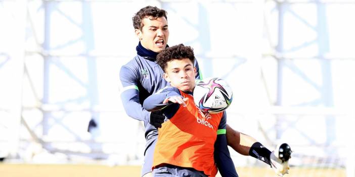 İlhan Palut’tan savunmaya uyarı!