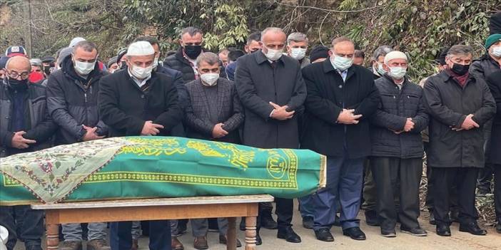 6 ayda aynı aileden koronaya 9'uncu kurban! Dualarla defnedildi