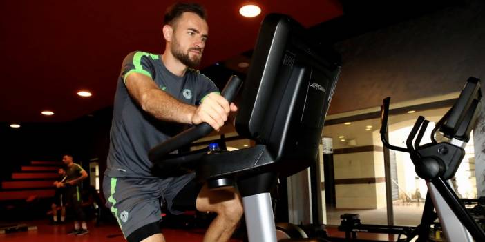 Konyaspor salonda çalıştı