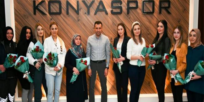 Başkan Özgökçen kadınlar gününü kutladı