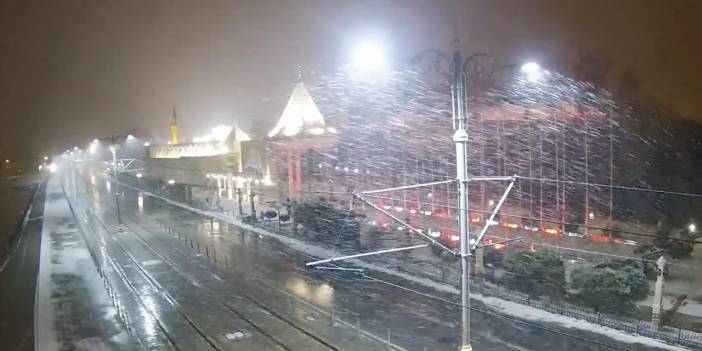 Konya’da kar yağışı etkili oluyor
