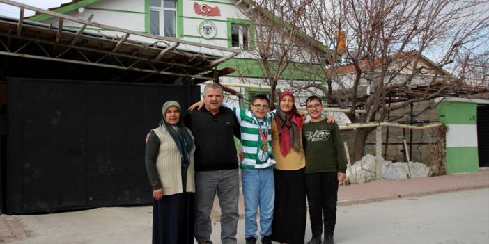 Down sendromlu Ebubekir’in hayatı Konyaspor