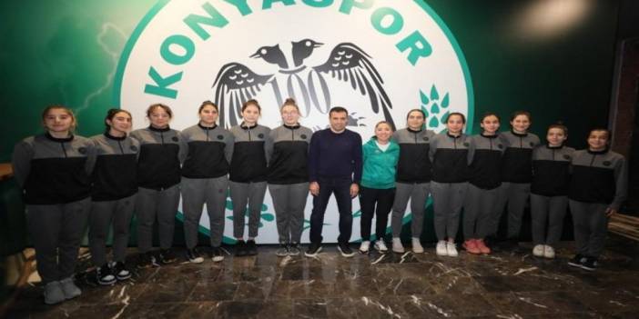 Başkan Özgökçen Kız Basketbol takımı ile buluştu