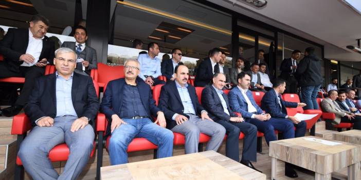 Bakan Kurum Konyaspor’u yalnız bırakmadı