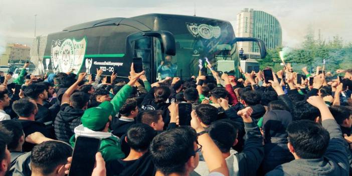 Nalçacılılar, Konyaspor'a meşalelerle moral verdi
