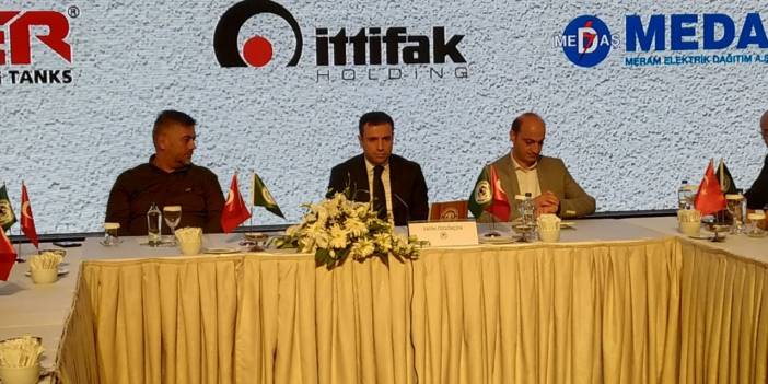 Konyaspor Başkanı Fatih Özgökçen, basın toplantısı düzenledi