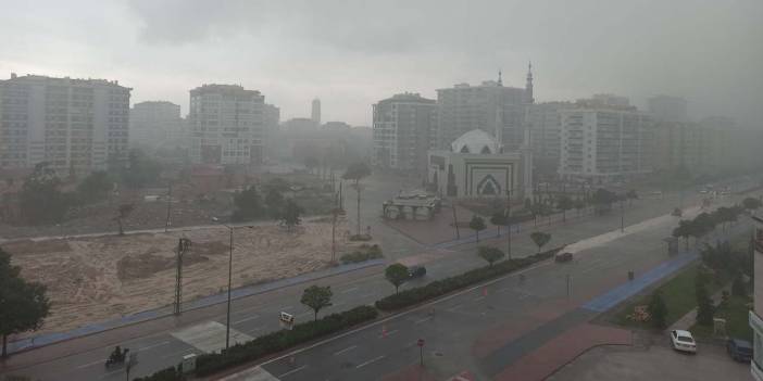Konya’da beklenen kuvvetli sağanak başladı