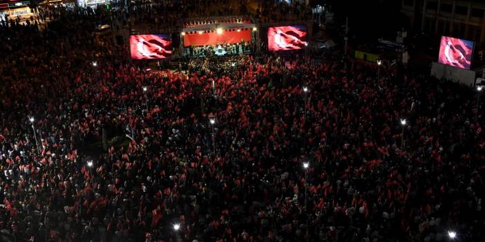 Konya Mevlana Meydanındaki 15 Temmuz etkinlikleri başladı