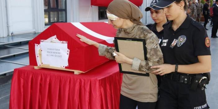 Özel Harekat Polisine en acı veda! Yaralı eşi cenazenin yanından ayrılmadı