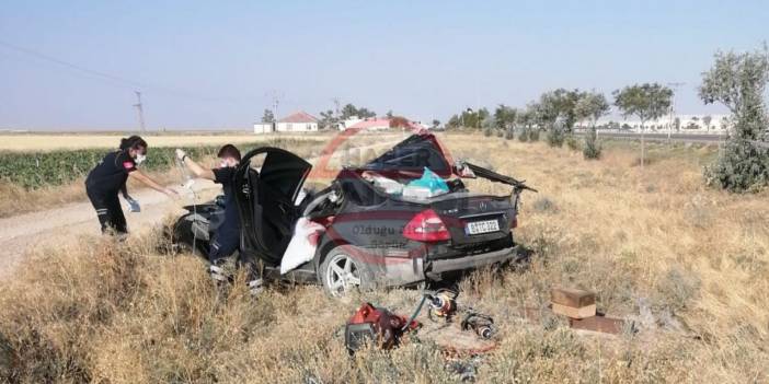 Konya’da yabancı plakalı otomobil TIR ile çarpıştı! 3 ölü, 1 yaralı var