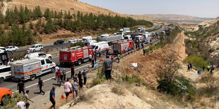 Son Dakika: Katliam gibi kaza: 16 ölü, 22 yaralı