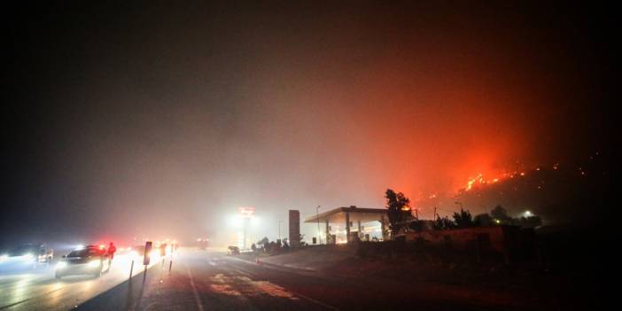 Mersin'deki orman yangını giderek büyüyor