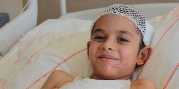 Konya’da köpeklerin saldırdığı Umut, resim yapıp oyuncak oynamaya başladı