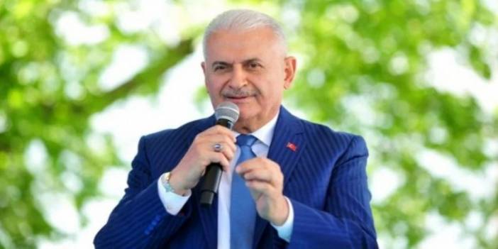 Binali Yıldırım trafik kazası geçirdi