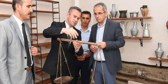 Konya’da makama bisikletle giden Kaymakam, bu kez ustalığını başka alanda gösterdi