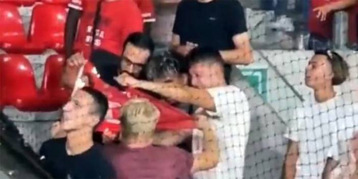 Türk bayrağı yakan Antwerp taraftarına para cezası!