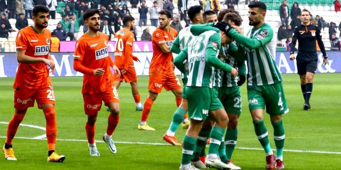 Konyaspor evinde son nefeste puanı kurtardı