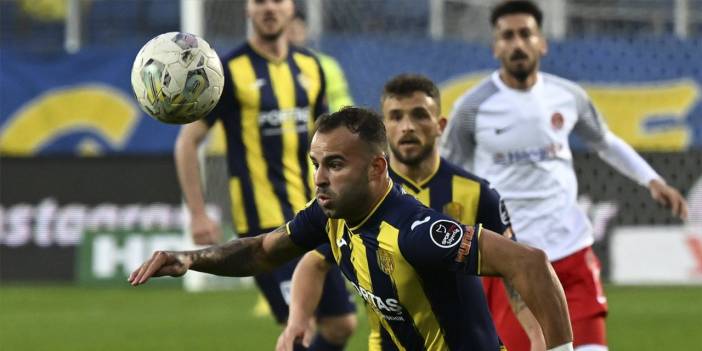 Ankaragücü'ne evinde şok! Ümraniye geriden gelip devirdi