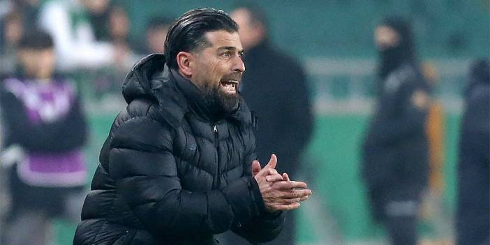 İlhan Palut çaresiz! Yenmeyecek goller yiyoruz