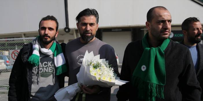 Konyaspor yönetimi ve taraftar İlhan Palut’u böyle uğurladı