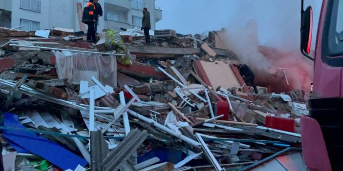 Konya Valisi Özkan ve Başkan Altay deprem bölgesinde görevlendirildi