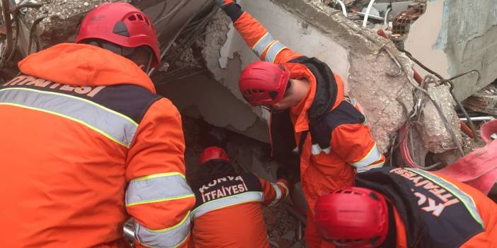Konya itfaiyesi, Hatay’da 22 vatandaşı enkazdan sağ olarak kurtardı