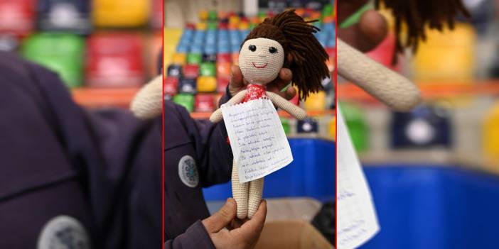 Konya’da 4 yaşındaki çocuk bez bebeğini depremzedelere gönderdi