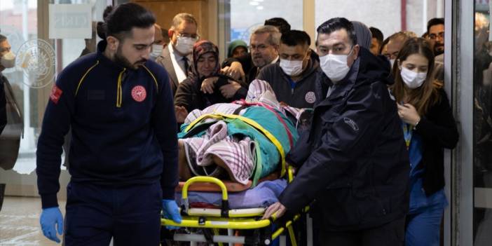 248. saatte enkazdan kurtarılan mucize kız Aleyna Ankara'da