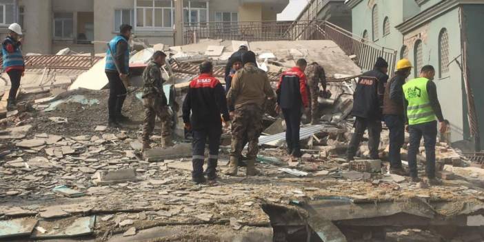 Son Dakika: Malatya'da 5,6 büyüklüğünde deprem ( Son depremler )