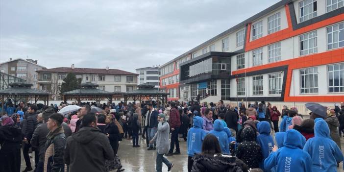 Son Dakika: Bolu'da 4,8 büyüklüğünde deprem meydana geldi