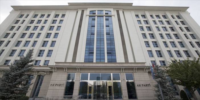 AK Parti listenin üçte ikisini yeniledi