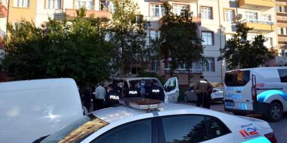 Korkunç cinayet! Genç eşini 4 yaşındaki çocuklarının gözü önünde öldürdü