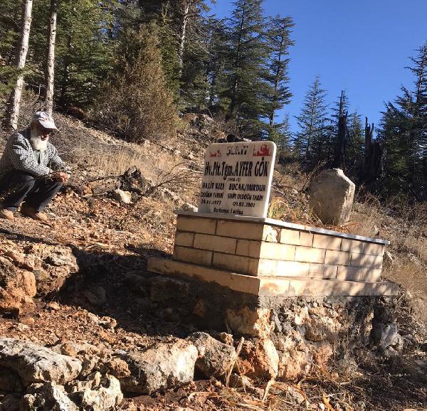 sehit-pilot-ayfer-gokun-kaza-yerindeki-mezari-koruma-altina-alindi-007.jpg