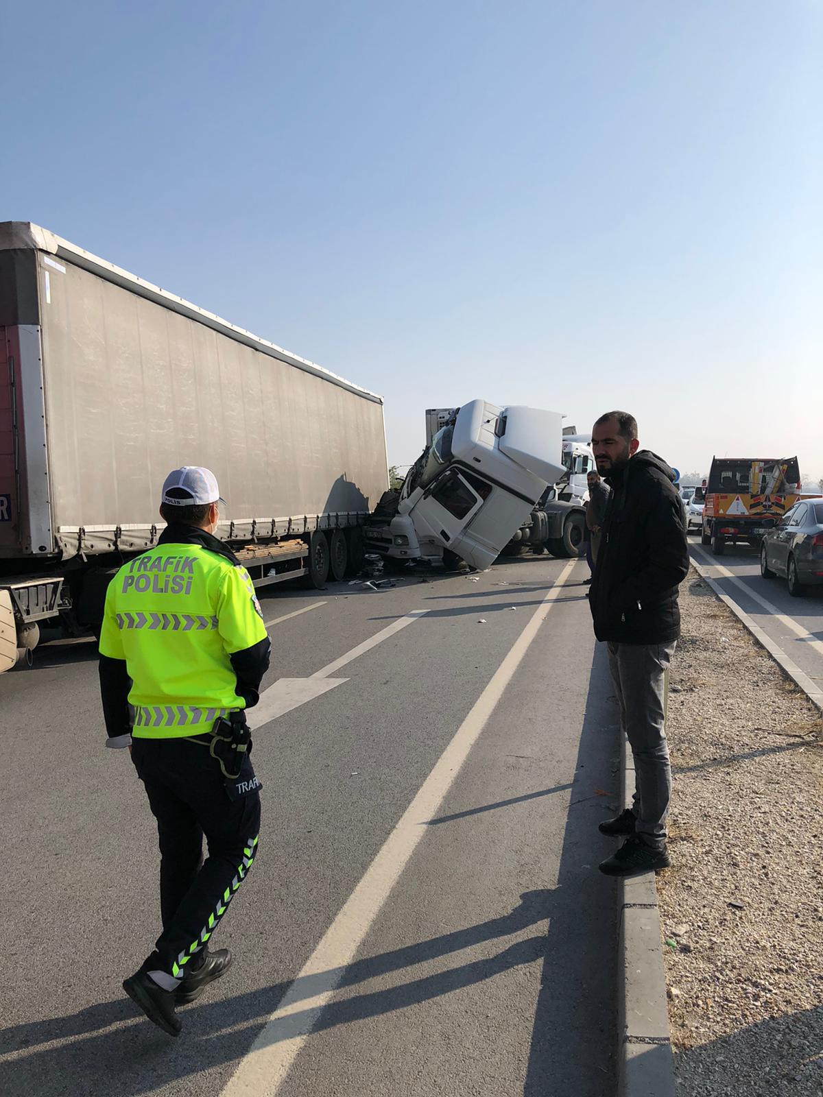 konya-trafik-kazasi-002.jpeg