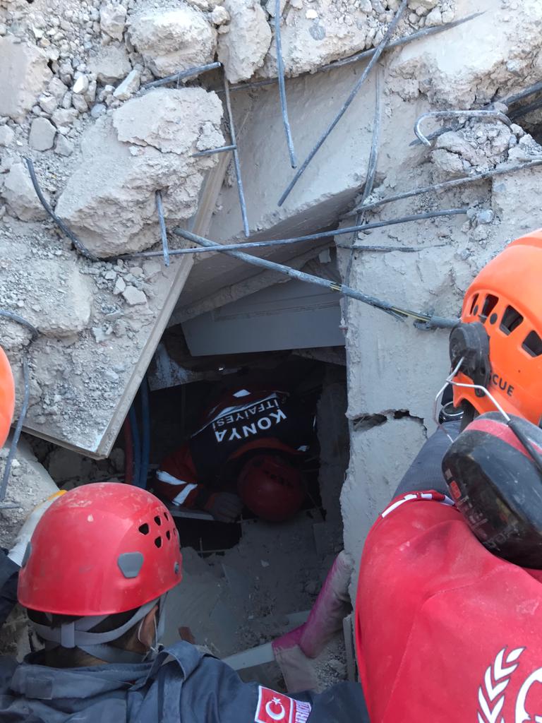 konya-bem-bir-senden-izmirde-gorev-alan-kurtarma-ekibine-kutlama-001.jpg