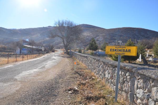 halkapinar-ilcesine-bagli-eskihisar-mahallesinde-koronavirus-karantinasi-001.jpg