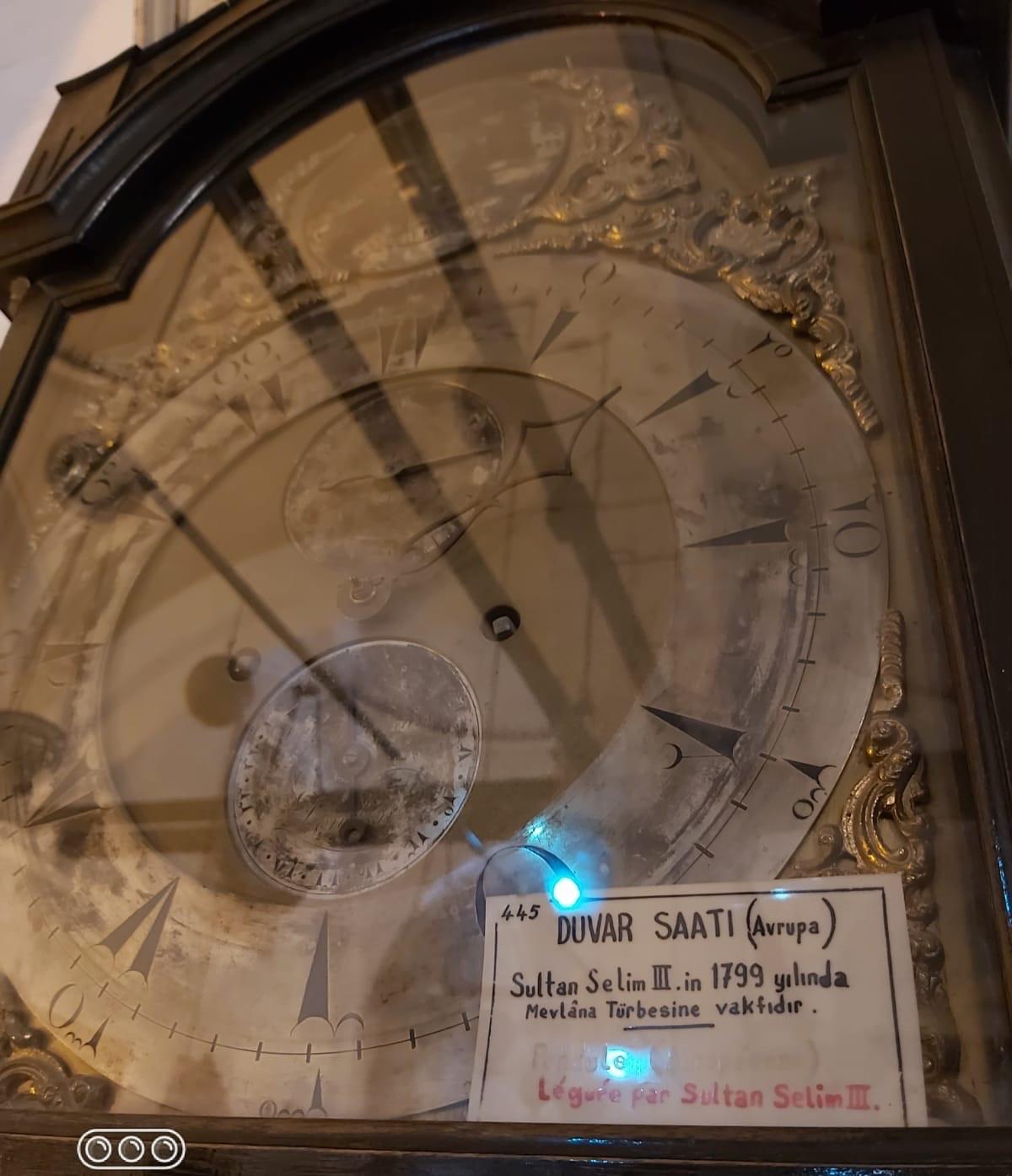 iii-selimin-hediyesi-saatler-dikkat-cekiyor-002.jpeg