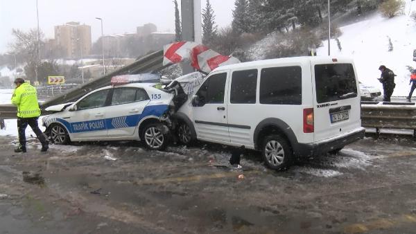 sivil-polislerin-kullandigi-araba-trafik-polisine-carpti-3-polis-yarali-002.jpg