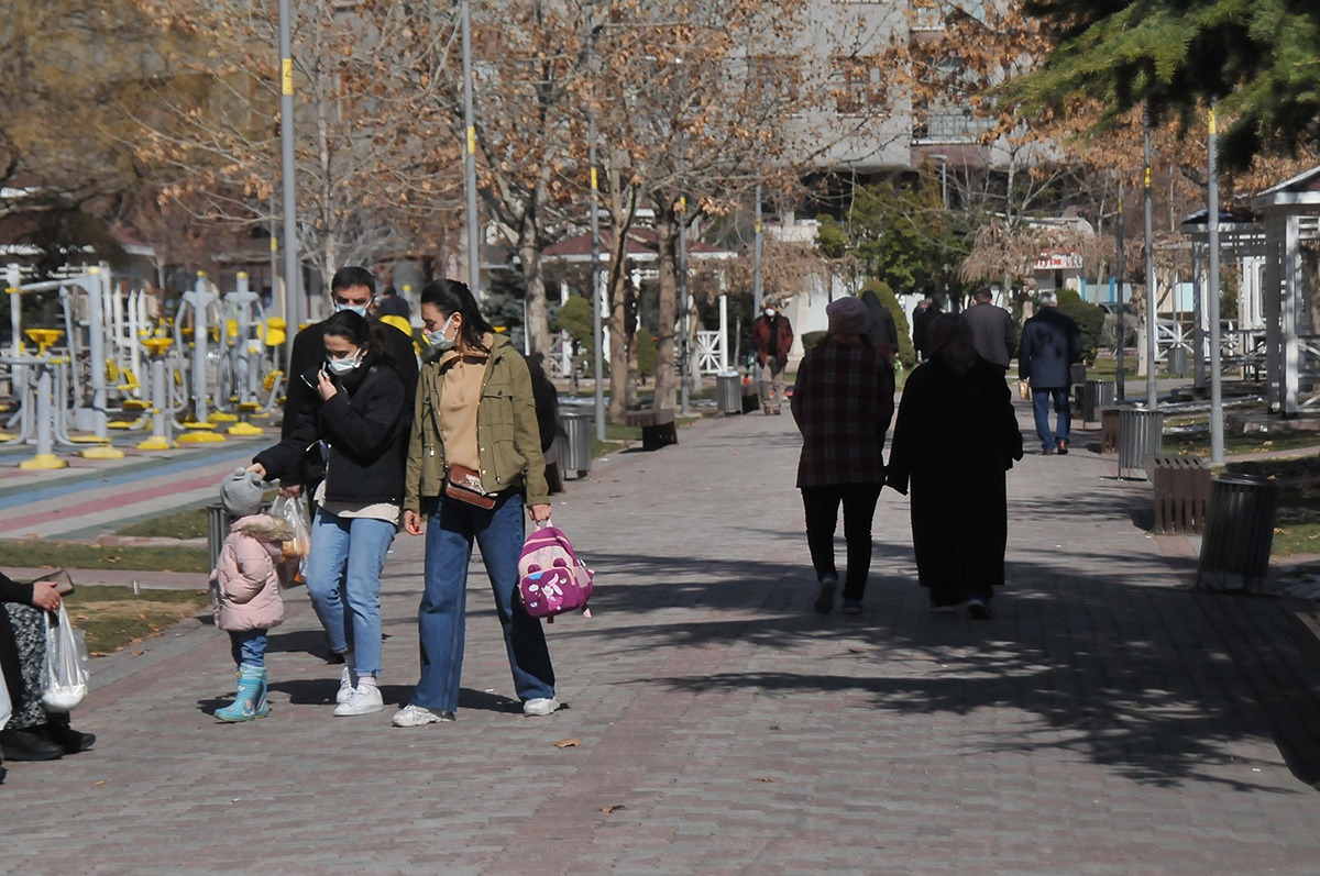 konya-koronavirus-sokak.jpg