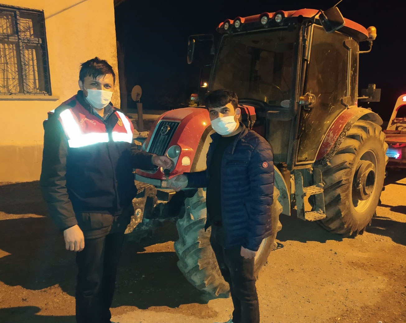 konya-jasat-timleri-traktor-hirsizlarina-goz-actirmadi-calinan-300-bin-liralik-traktorler-bulundu-002.jpeg
