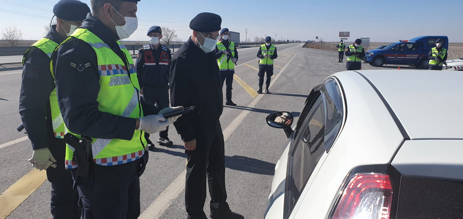 konyada-jandarma-ekipleri-dinamik-denetimde.jpeg