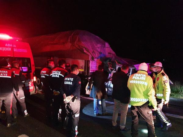 adana-trafik-kazasi-001.jpg