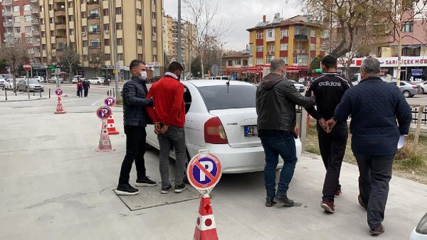 konyada-polis-operasyonu-is-makinesi-ve-fabrikadan-hirsizlik-zanlilari-yakalandi.jpg
