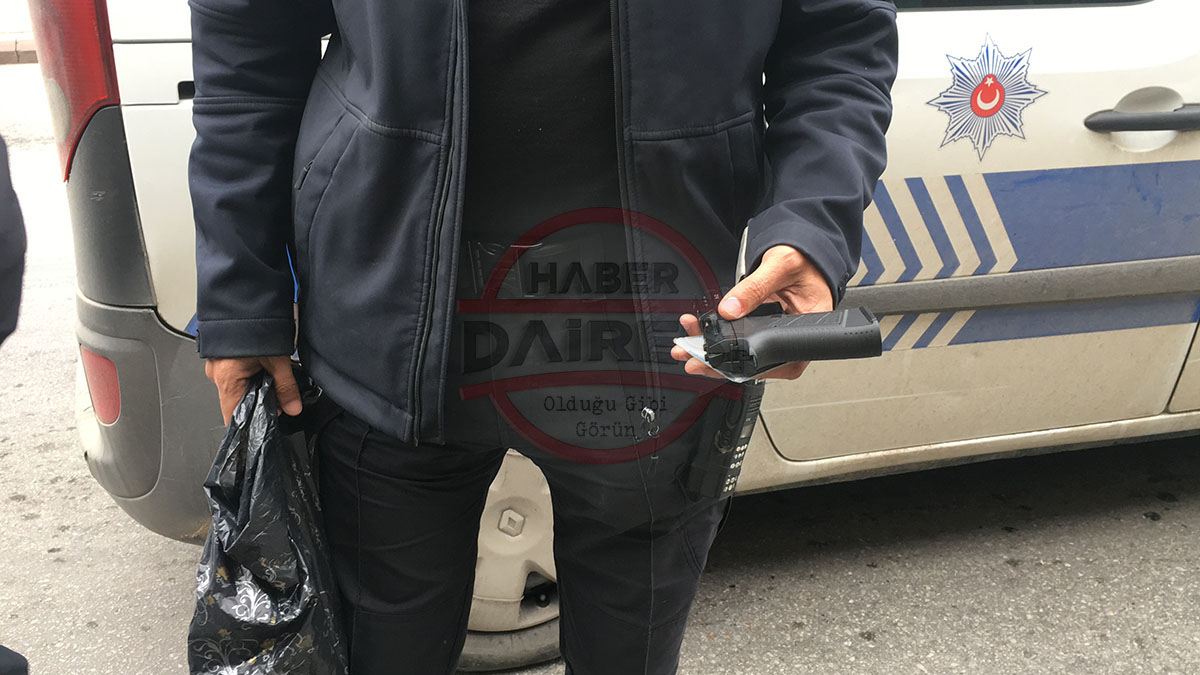 konyada-silahli-ptt-soygunu-3-lira-caldi-kovalamaca-sonrasi-yakalandi-002.jpg