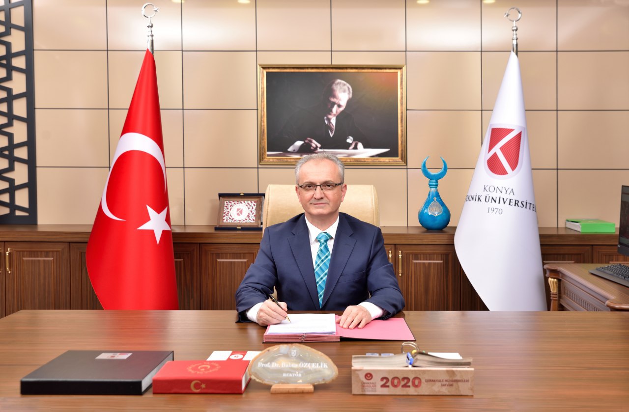 ktun-rektoru-prof-dr-babur-ozcelik.jpeg