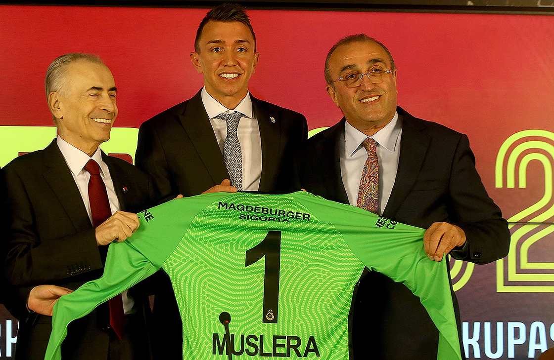fernando-muslera-2024e-kadar-galatasarayda1.jpg
