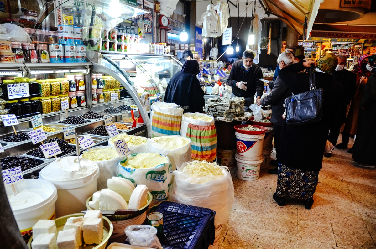konyada-ramazan-ayi-hareketliligi-iste-en-cok-satilan-urunlerin-fiyatlari-005.jpg